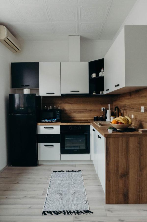 Holy Apartment Ðakovo Екстериор снимка