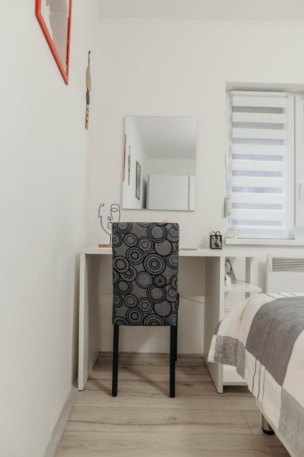 Holy Apartment Ðakovo Екстериор снимка