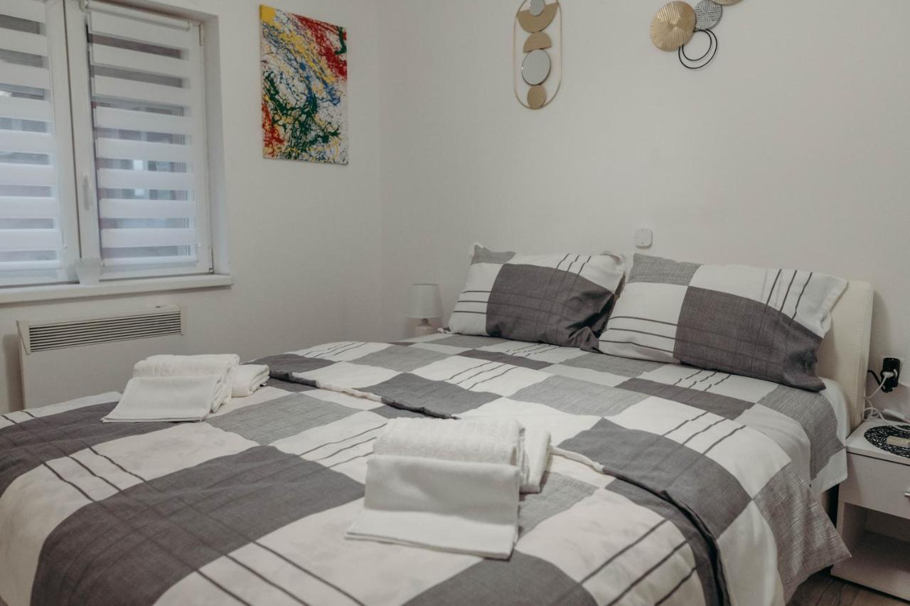 Holy Apartment Ðakovo Екстериор снимка